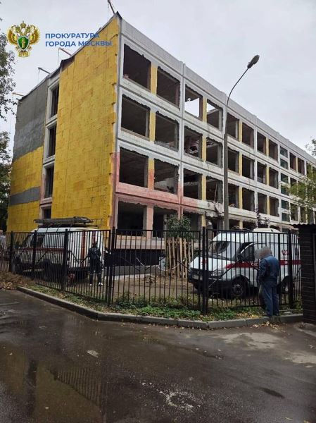 Опубликованы кадры с места обрушений конструкций школы в Москве