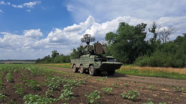 Силы ПВО в течение часа уничтожили 17 украинских беспилотников над регионами РФ