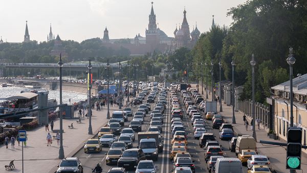 В России предложили поэтапно менять праворульные автомобили