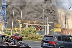 В Подмосковье произошел мощный пожар на парковке