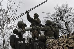Средства РЭБ посадили беспилотник ВСУ в сквере российского города
