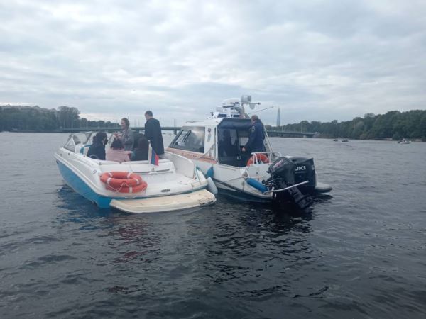На трех из четырех проверенных судов во время рейда в Петербурге нашли нарушения
